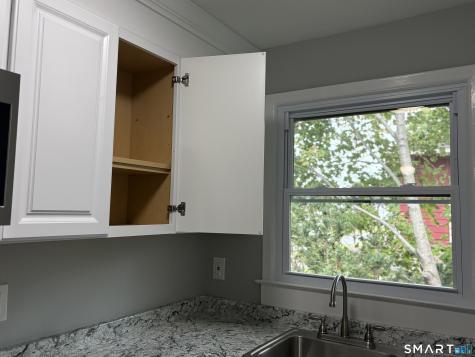429 Thompson Avenue East Haven CT 06512