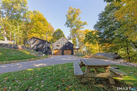 7 Dowling Drive Ridgefield CT 06877