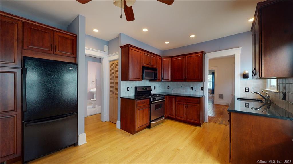 134 Mansfield Street New Haven CT 06511