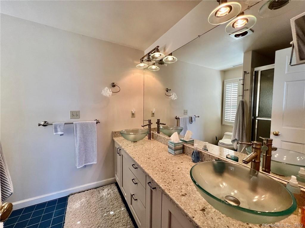 146 Middle Beach Road Madison CT 06443