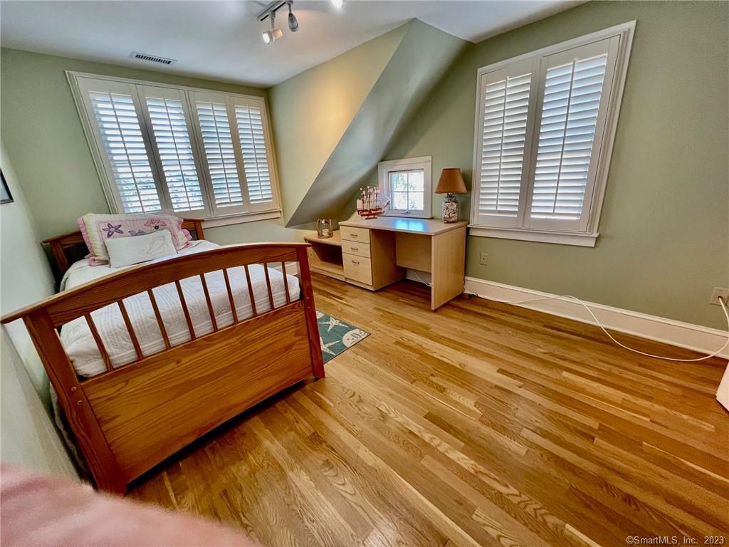 146 Middle Beach Road Madison CT 06443