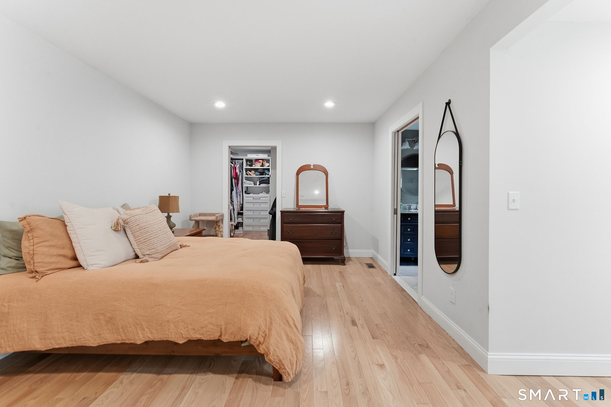 41 Canal Street Simsbury CT 06089