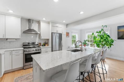 41 Canal Street Simsbury CT 06089