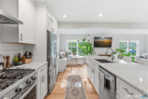 41 Canal Street Simsbury CT 06089