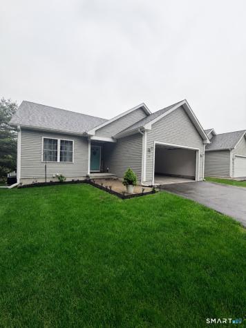 27 Hummingbird Way Killingly CT 06241