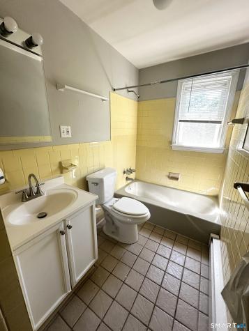 88 Elizabeth Ann Drive New Haven CT 06512