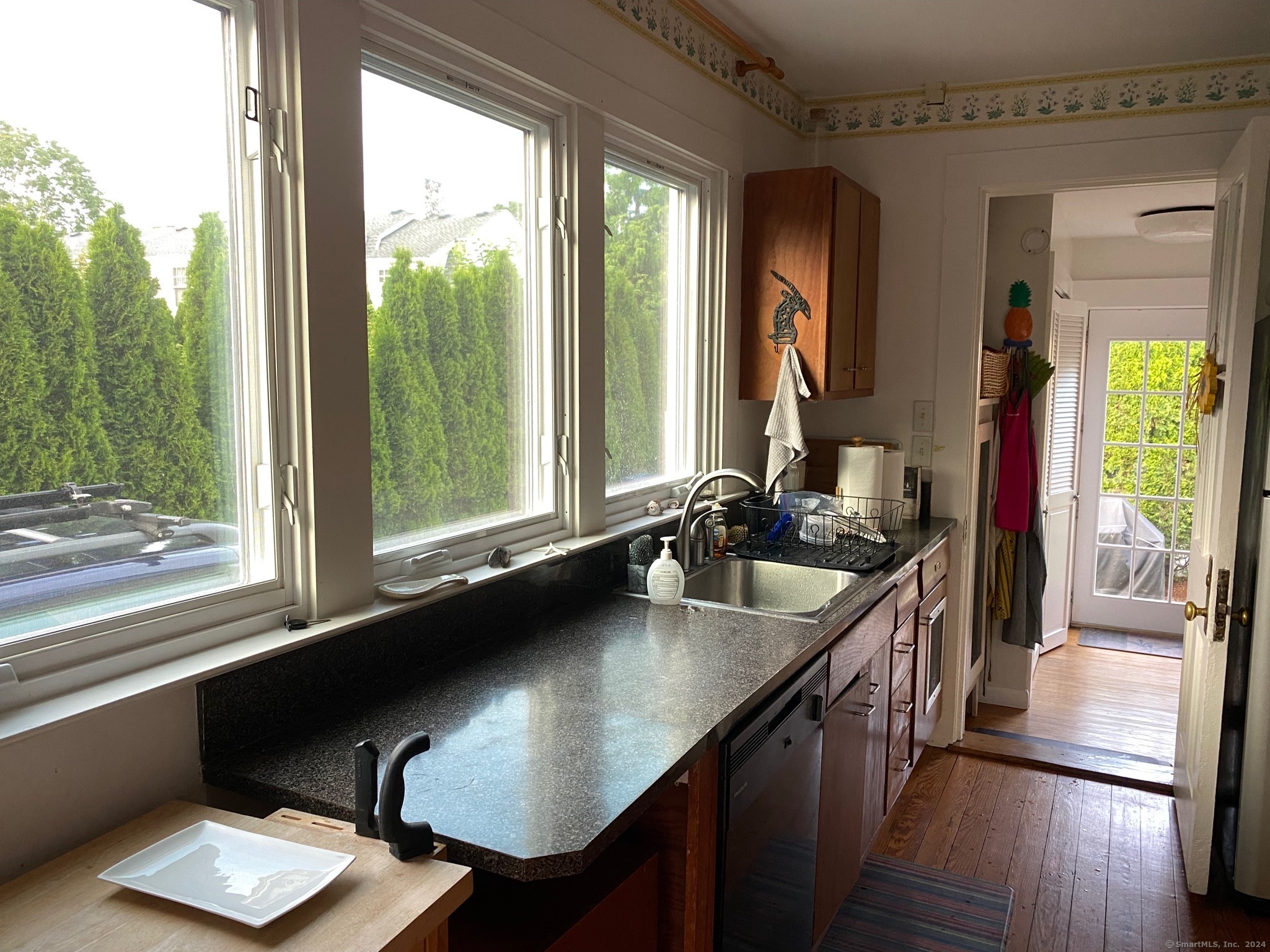 33 Grove Avenue Madison CT 06443