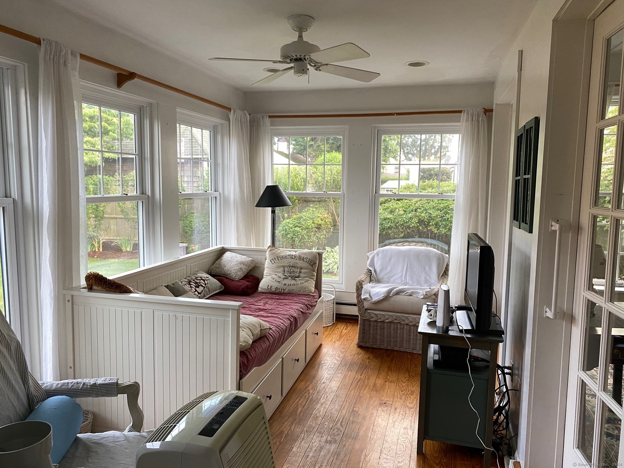 33 Grove Avenue Madison CT 06443