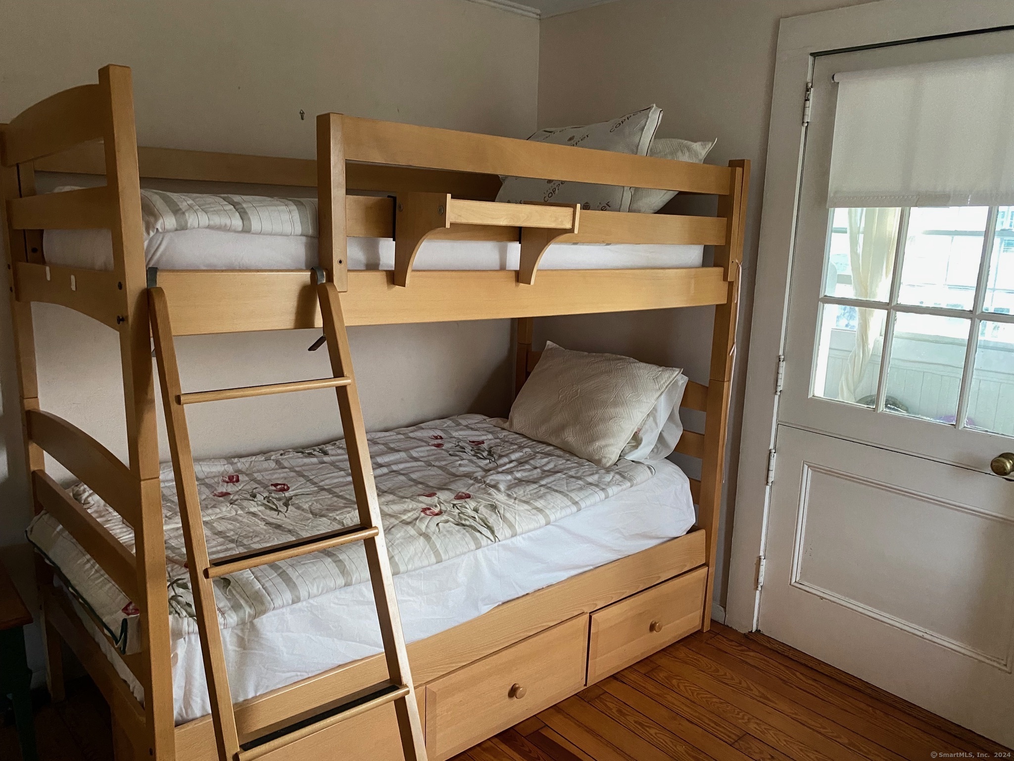 33 Grove Avenue Madison CT 06443