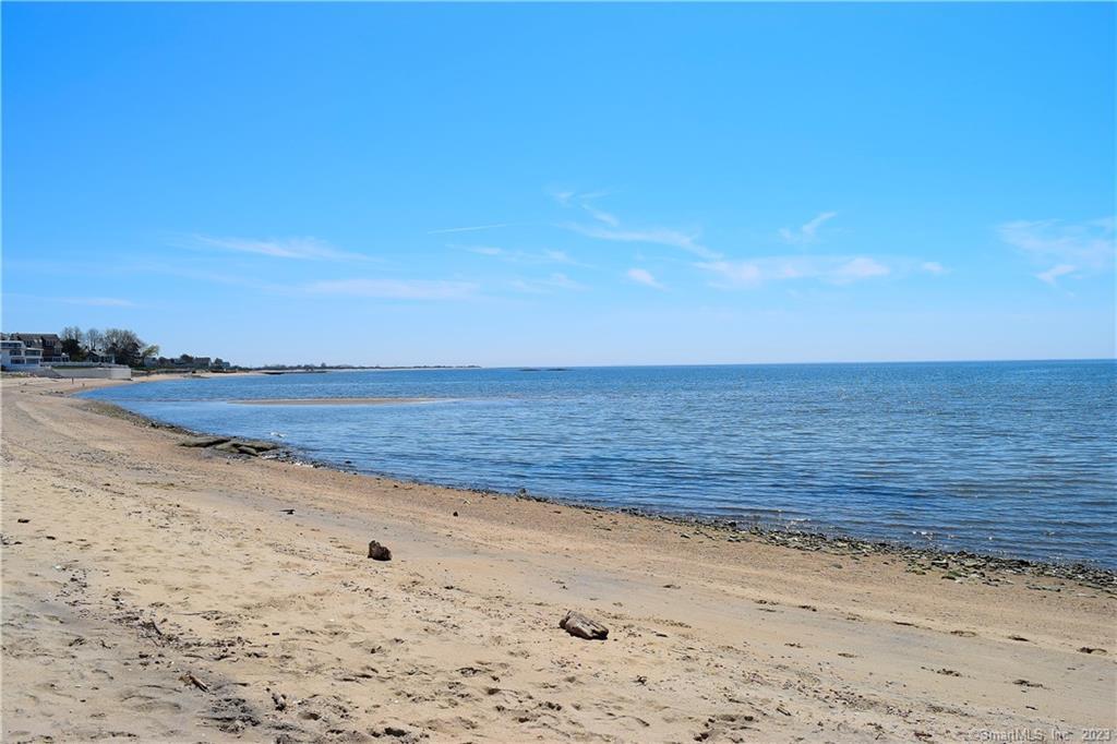 33 Grove Avenue Madison CT 06443