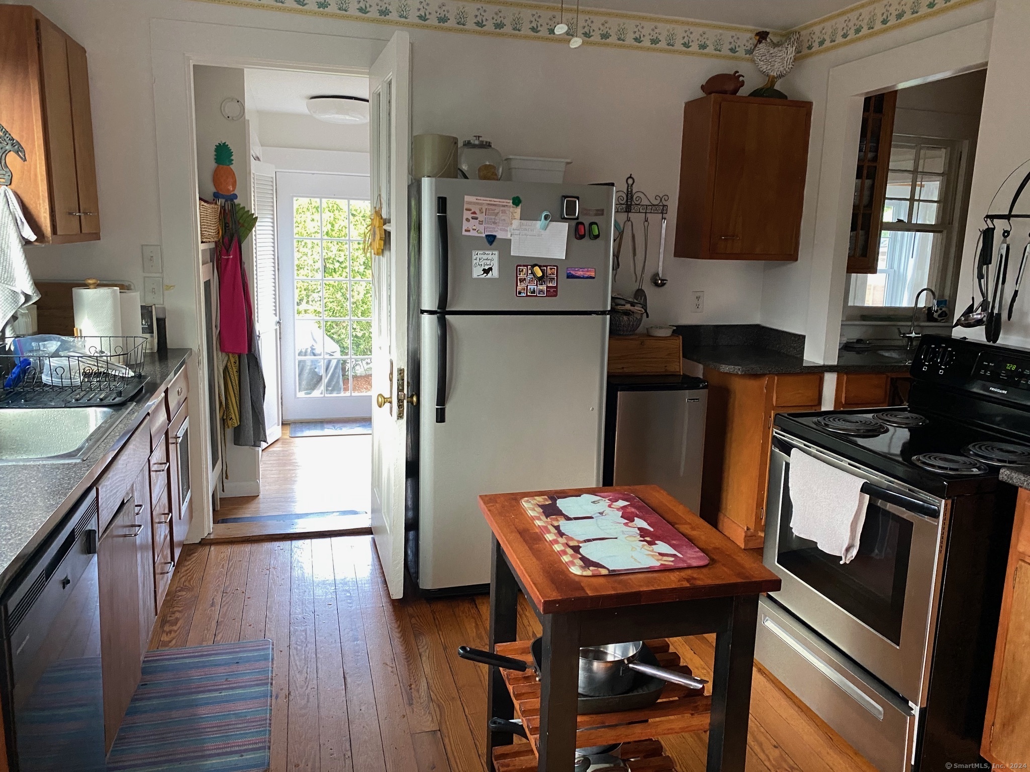33 Grove Avenue Madison CT 06443