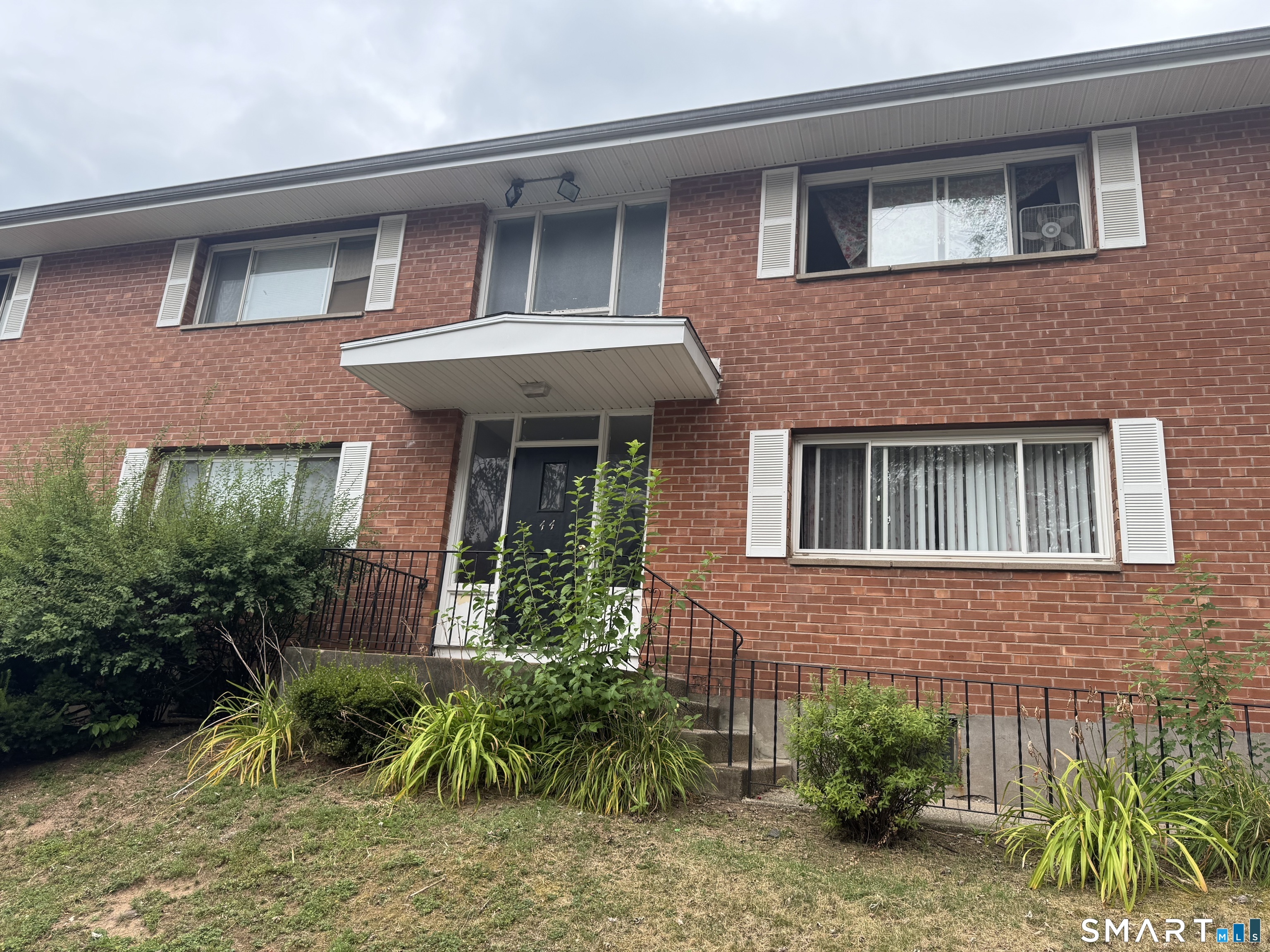 44 Racebrook Road East Hartford CT 06108