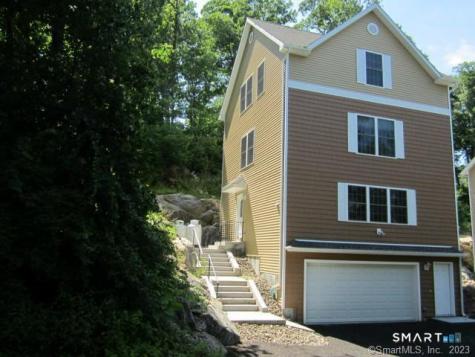 2 Reynolds Road Danbury CT 06811