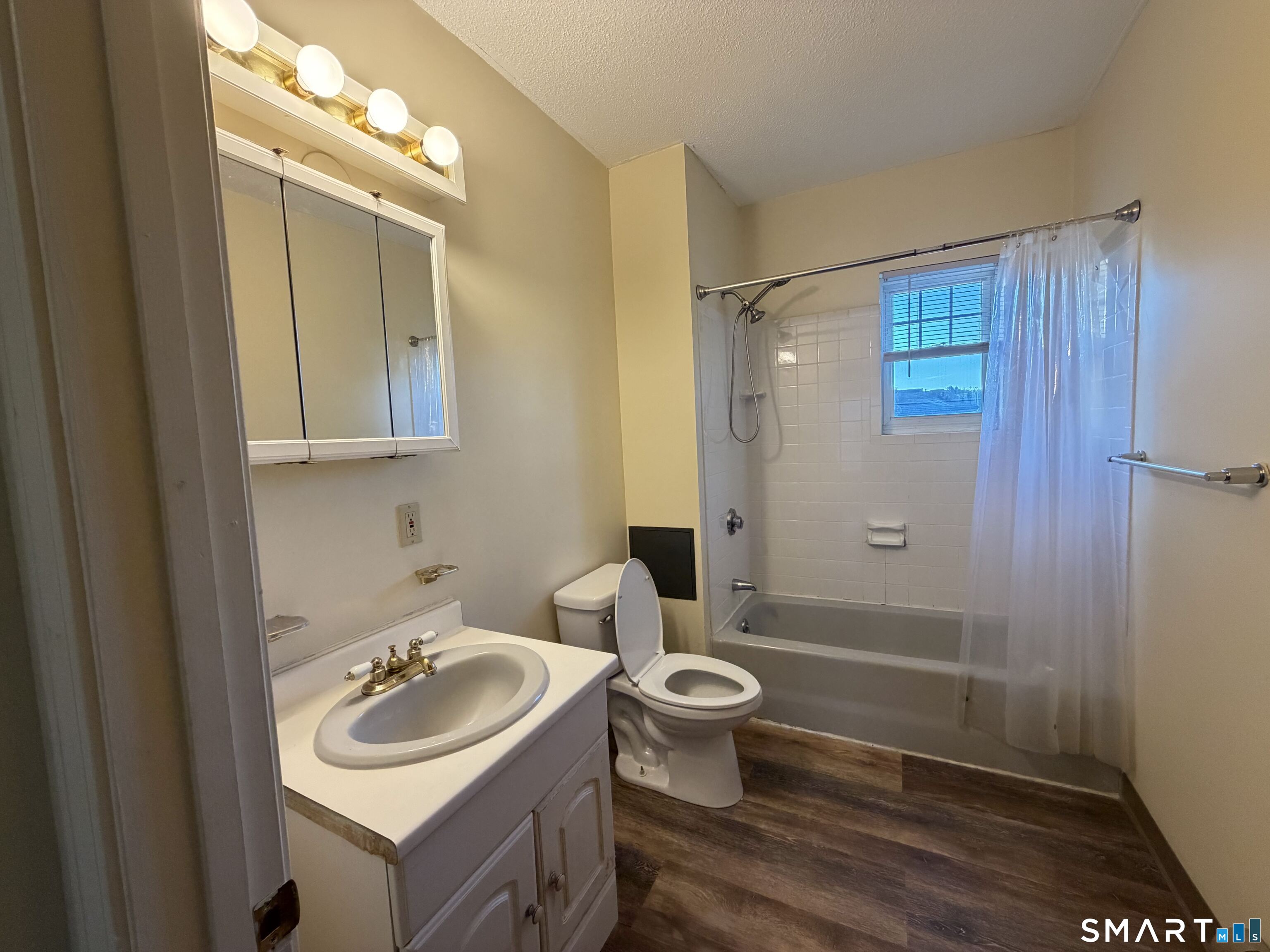 25 Cleveland Avenue Hartford CT 06120