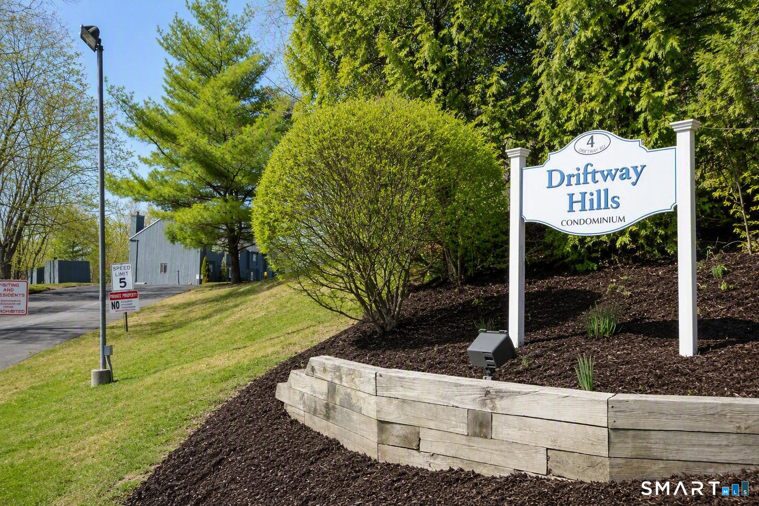 8 Driftway Road Danbury CT 06811