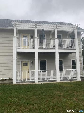 105 Edgewater Circle East Hampton CT 06424