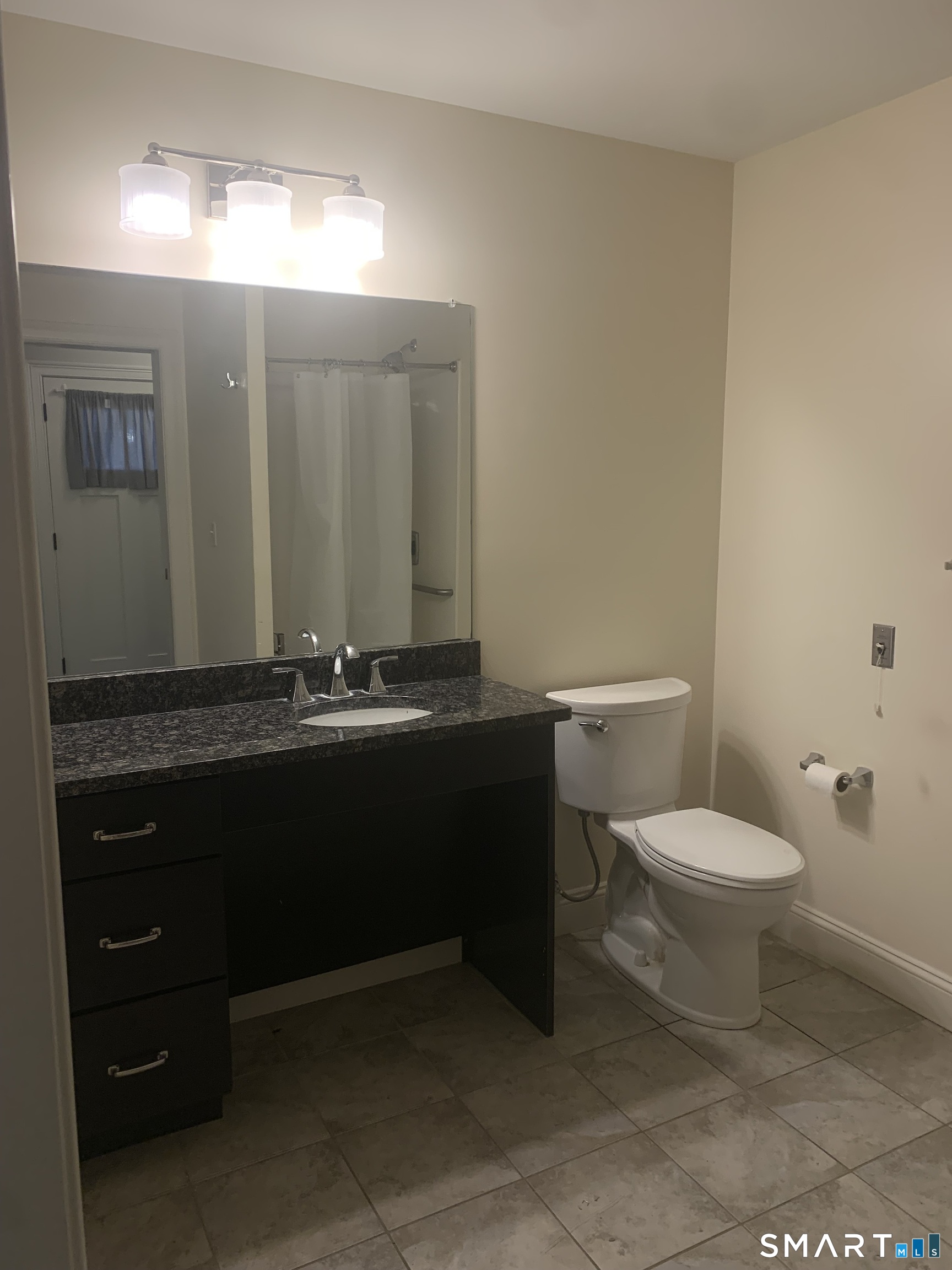 105 Edgewater Circle East Hampton CT 06424