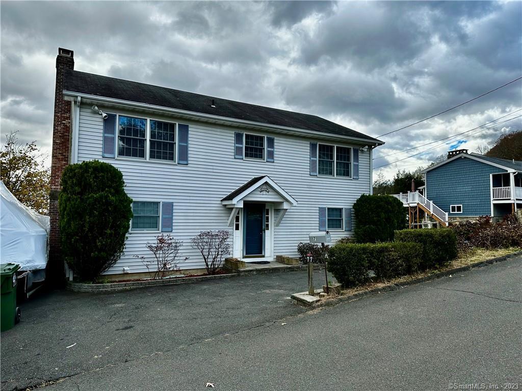7 Knolls Road New Fairfield CT 06812