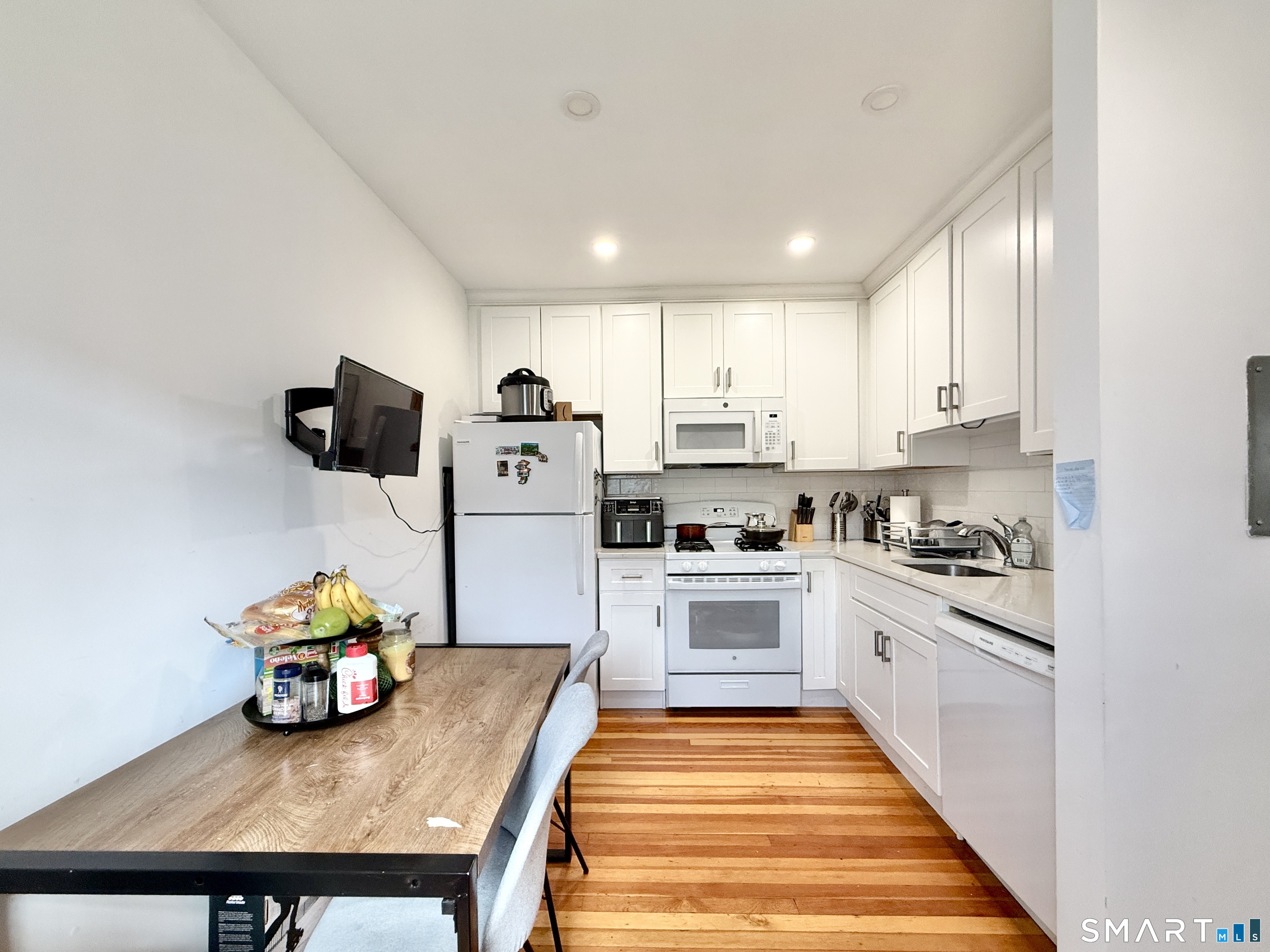10 Linden Place Stamford CT 06902