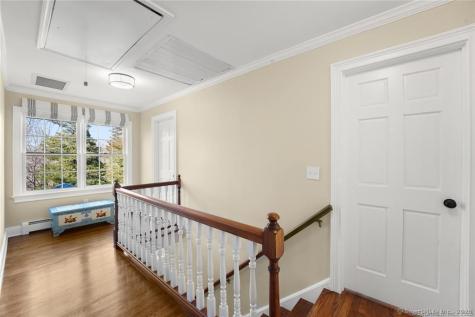 5 Holly Place Wilton CT 06897
