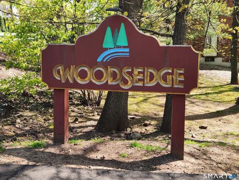 15 Woodsedge Drive Newington CT 06111