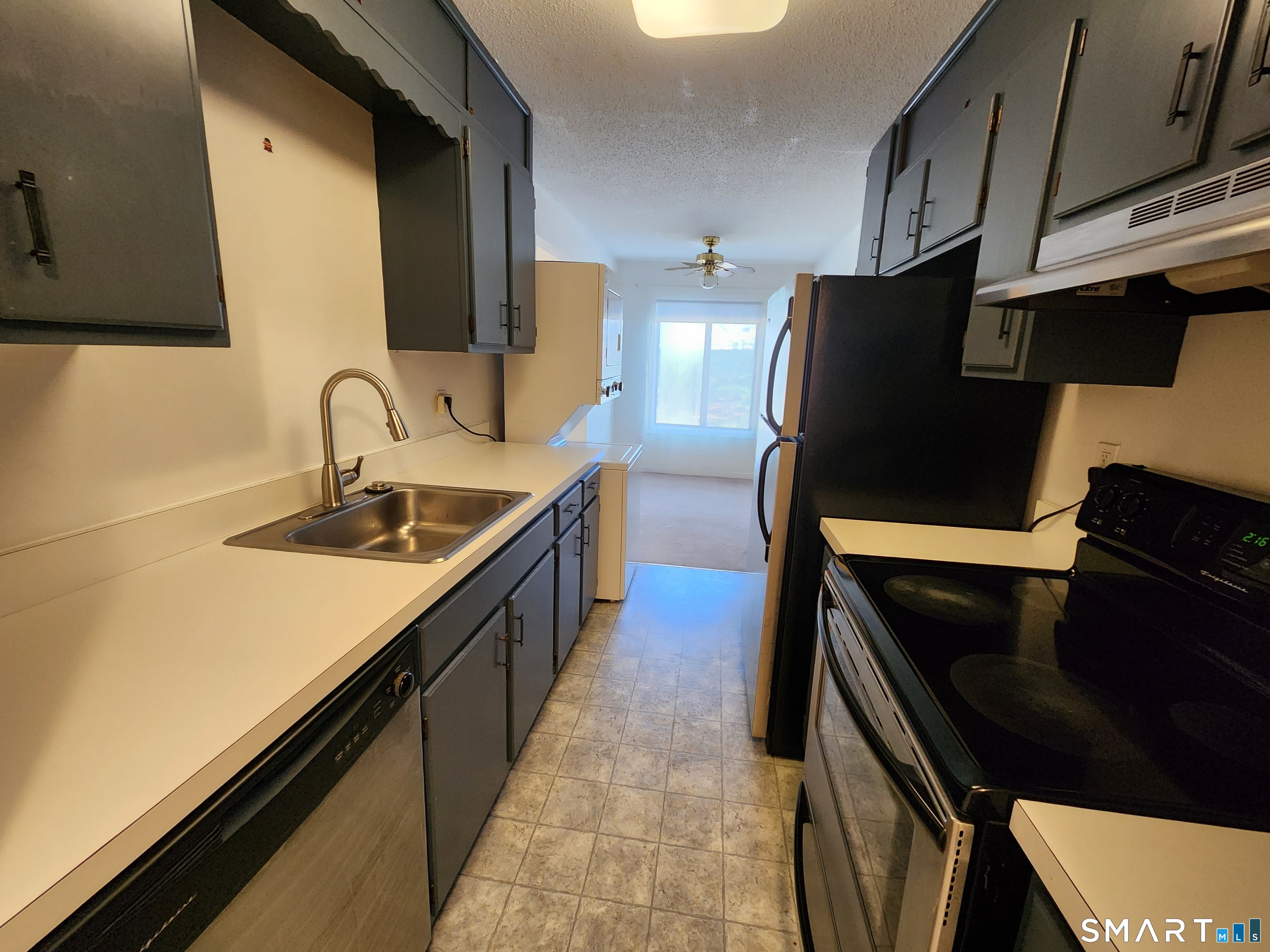 15 Woodsedge Drive Newington CT 06111