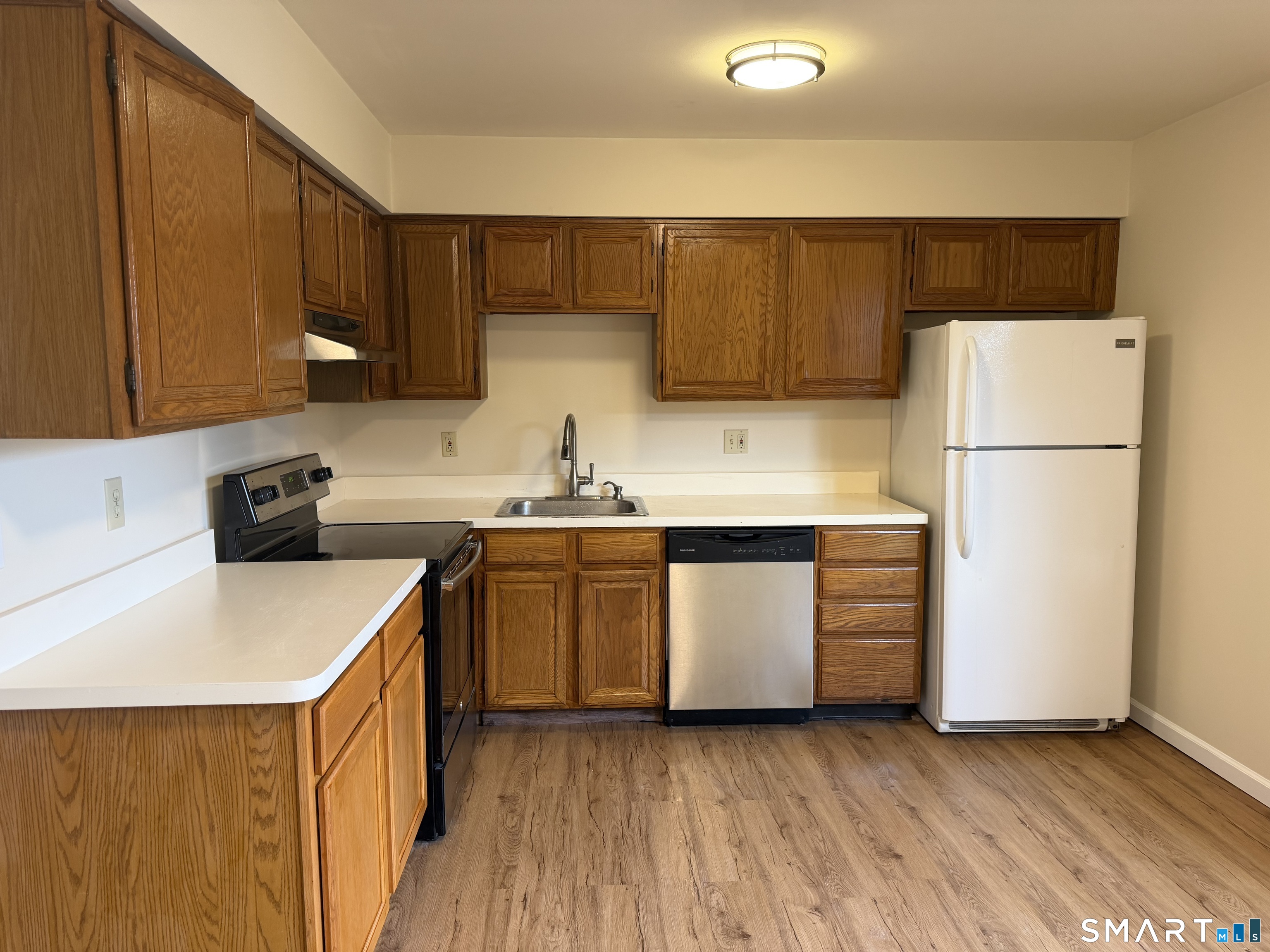 15 Lee Avenue Danbury CT 06810