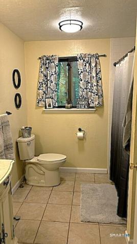 48 Quidnet Court Guilford CT 06437