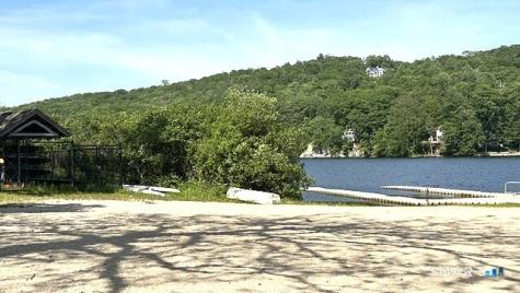 48 Quidnet Court Guilford CT 06437