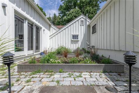147 Wykeham Road Washington CT 06793