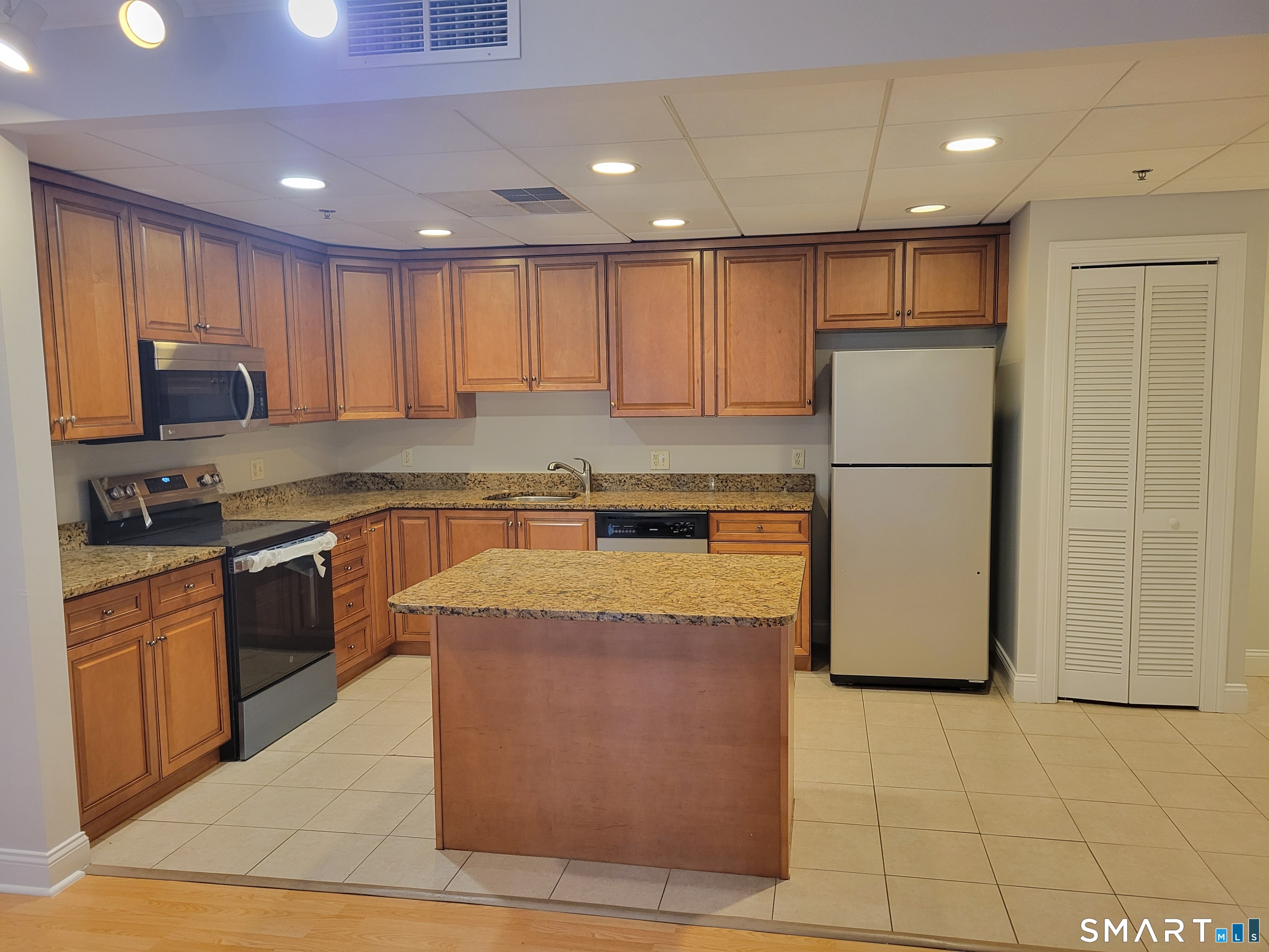 740 Mix Avenue Hamden CT 06514