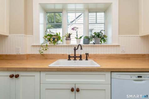 254 Homeland Street Fairfield CT 06825