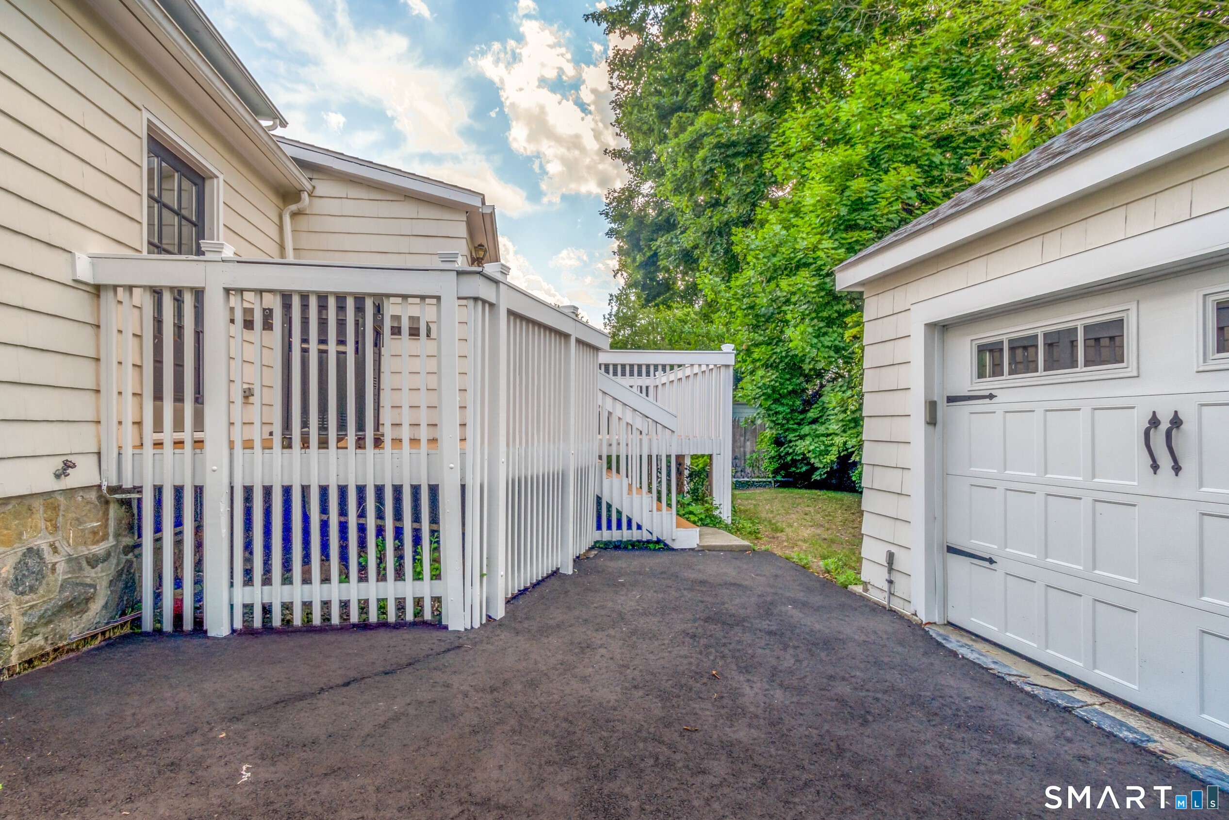254 Homeland Street Fairfield CT 06825