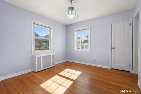 71 Linnmore Drive Manchester CT 06040