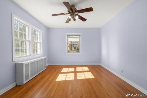 71 Linnmore Drive Manchester CT 06040