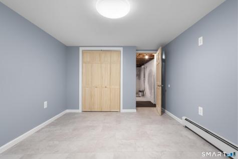 71 Linnmore Drive Manchester CT 06040