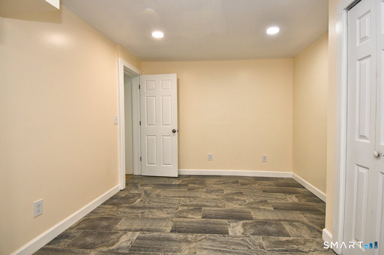 170 Sequoia Road Bridgeport CT 06606