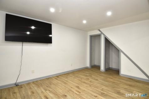 170 Sequoia Road Bridgeport CT 06606
