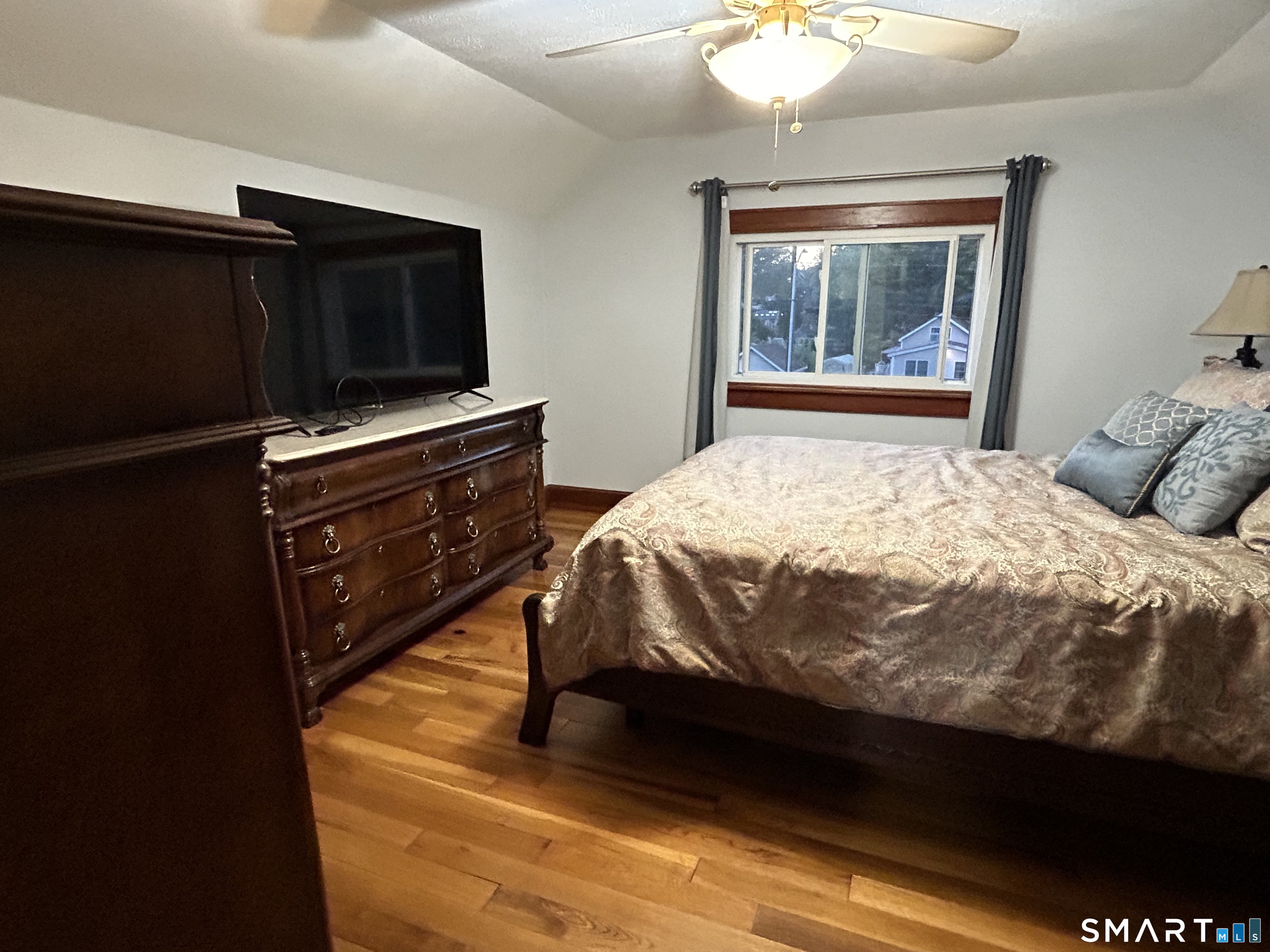 102 Cottage Road Enfield CT 06082