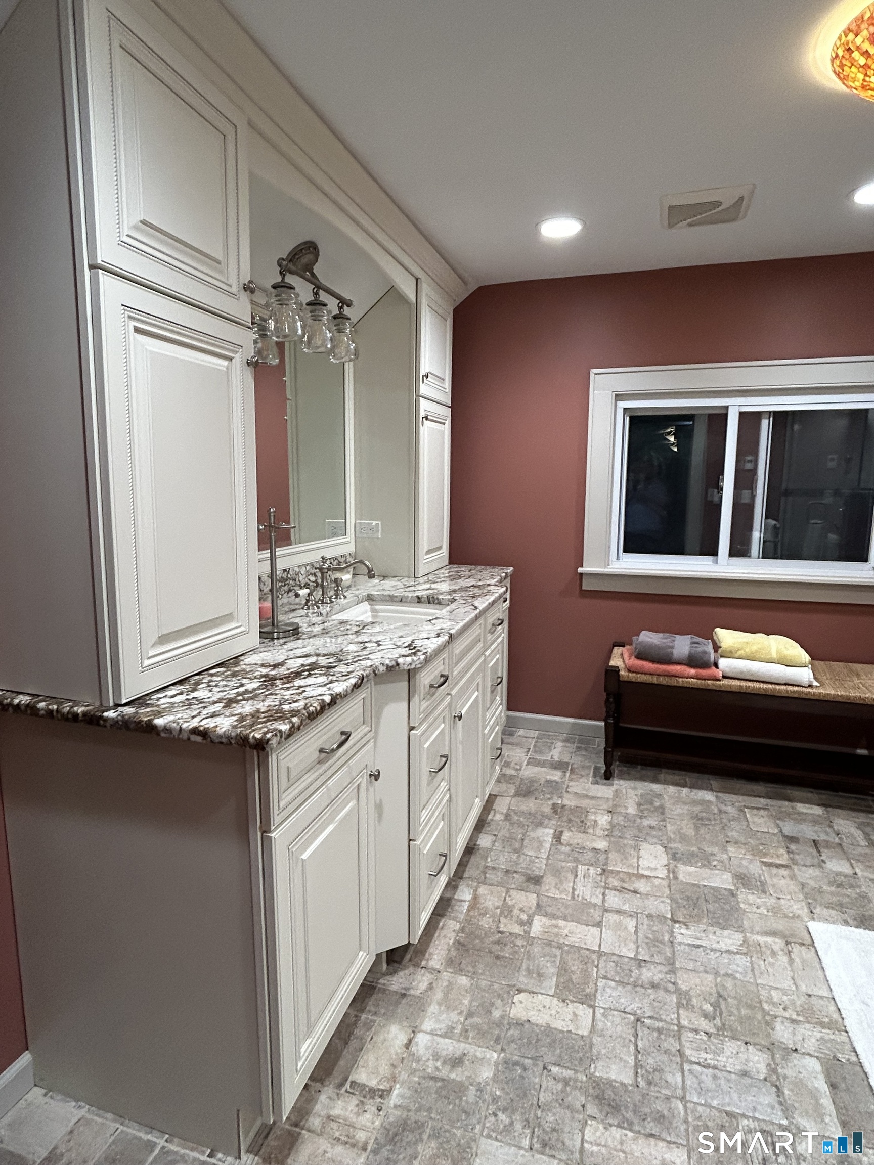 102 Cottage Road Enfield CT 06082