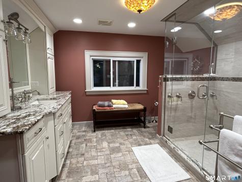 102 Cottage Road Enfield CT 06082