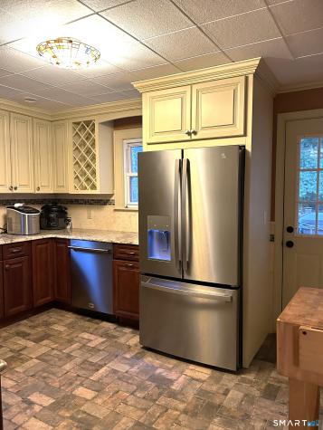 102 Cottage Road Enfield CT 06082