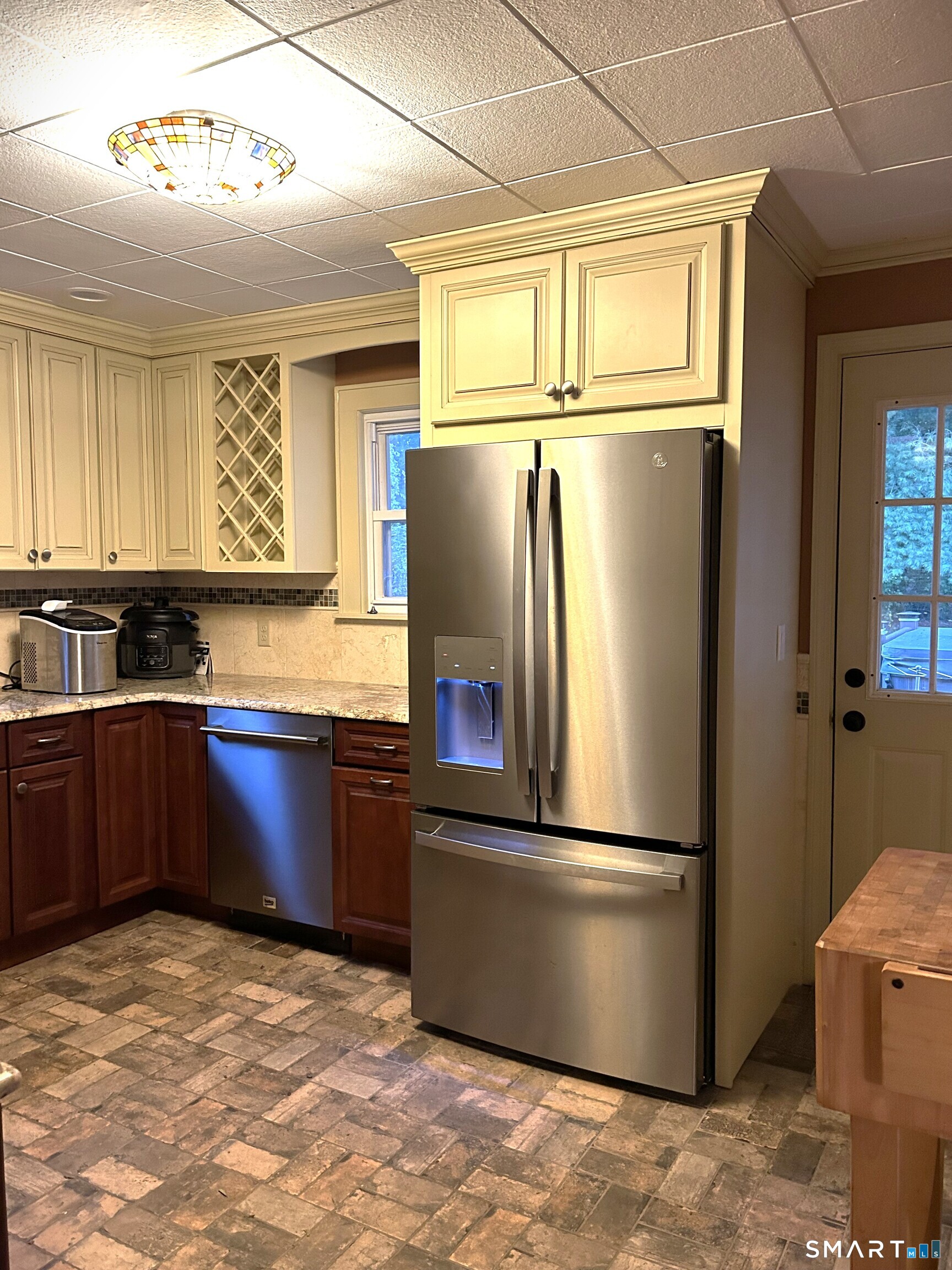 102 Cottage Road Enfield CT 06082