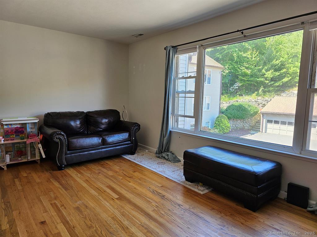24 Village Walk Wilton CT 06897
