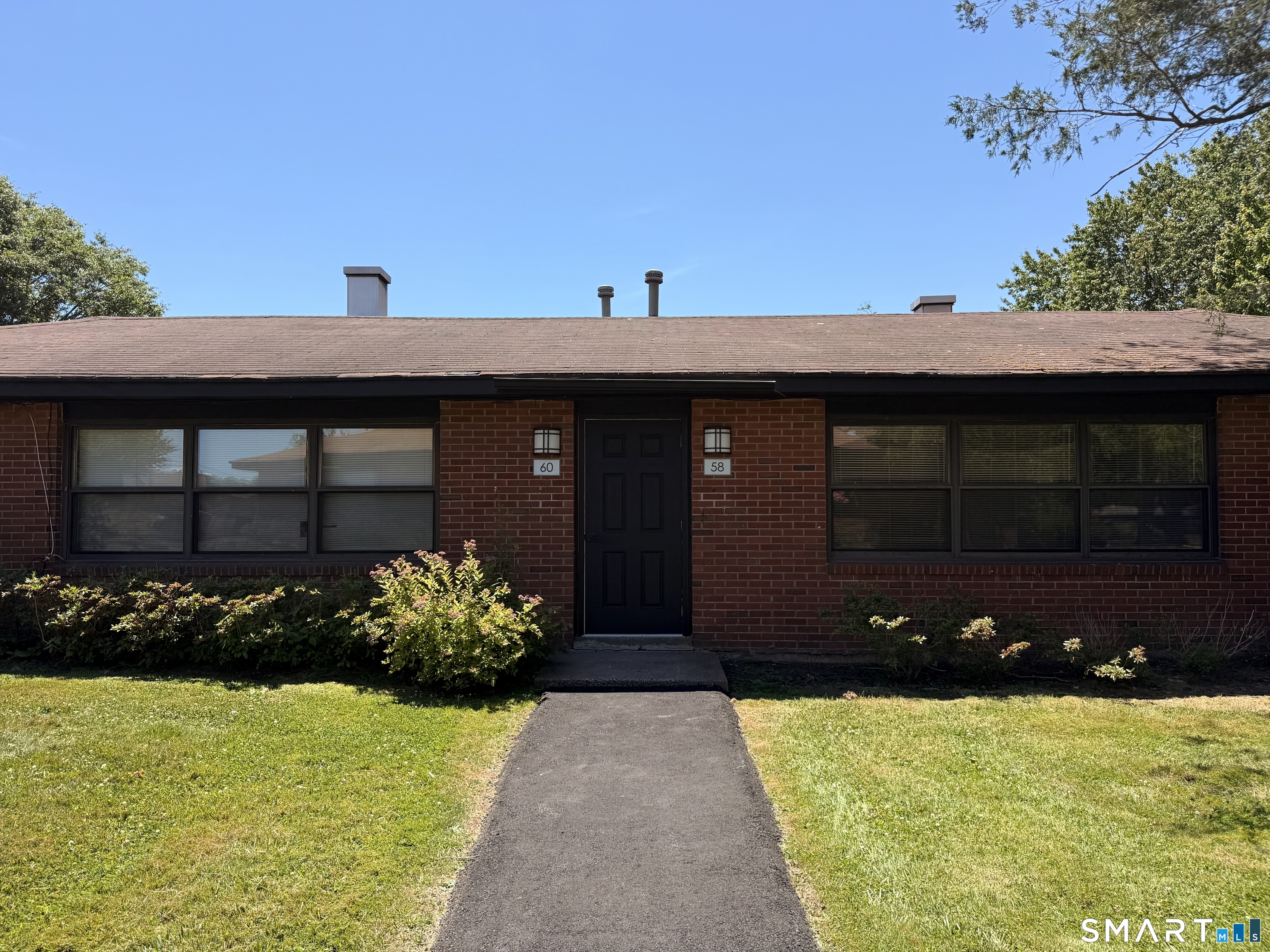 44 Montoya Circle Branford CT 06405