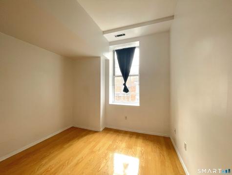 196 Crown Street New Haven CT 06510