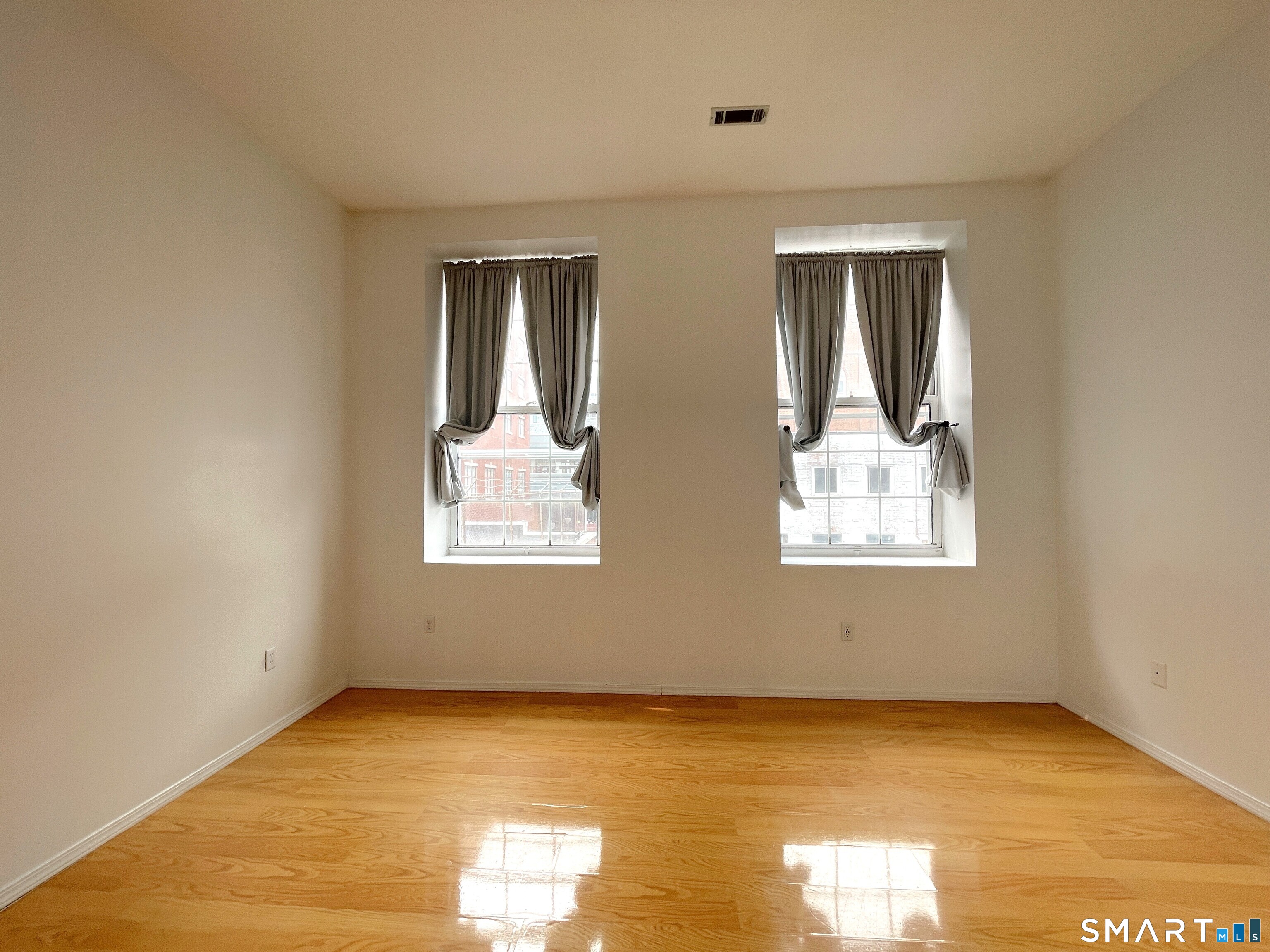 196 Crown Street New Haven CT 06510