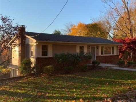 1 Winsted Place New Fairfield CT 06812