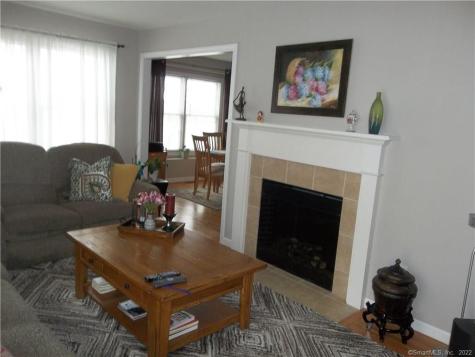 10 Reggie Way East Windsor CT 06016