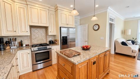 864 Oldfield Road Fairfield CT 06824